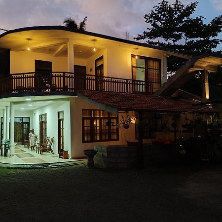 Aurora Echo Villa Матара Екстериор снимка