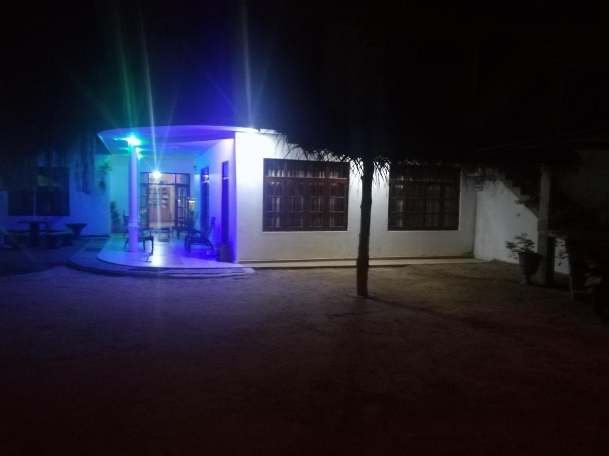 Aurora Echo Villa Матара Екстериор снимка